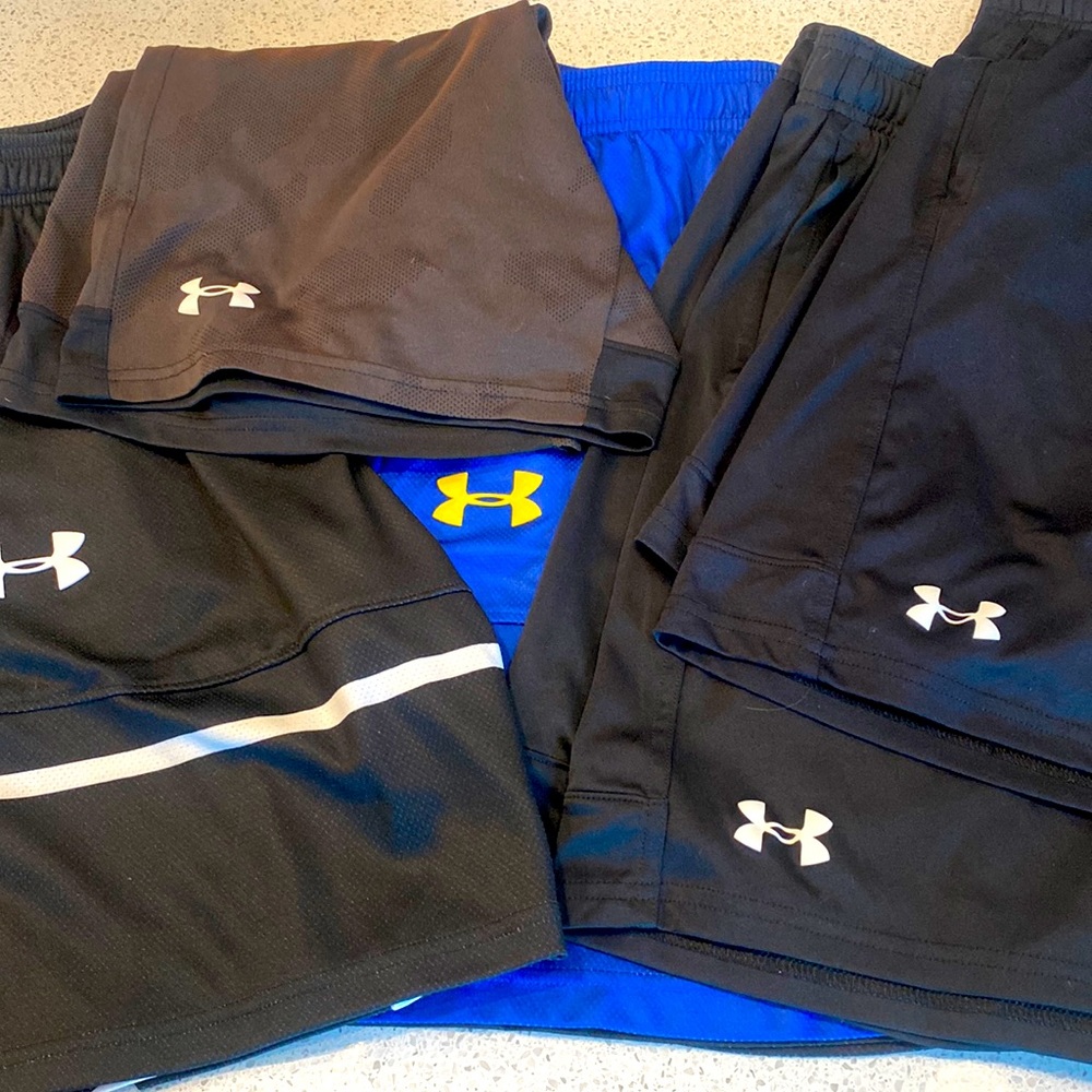 Boys Under Armour Shorts (Set of 5) size large